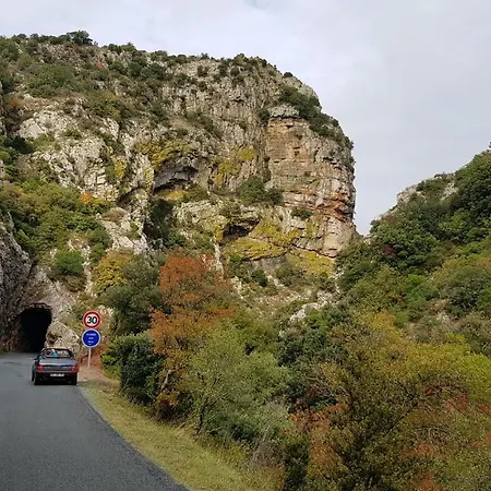 Beautiful Surrounded By Nature Сasa de vacaciones *